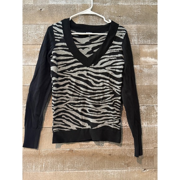 Express Sweaters - Express V-Neck Zebra Print Sweater Womens Large Black Gray